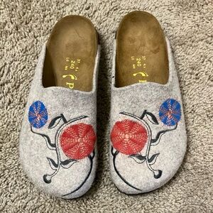 Papillio Women's Helsinki Wool Felt Mule,Poppy Beige